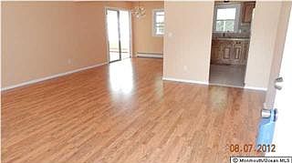 4th image of 30 Whitaker Dr