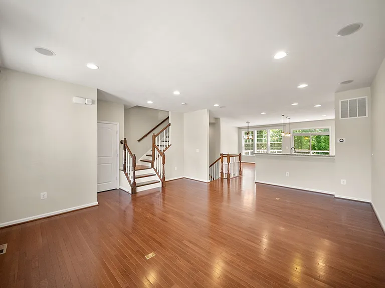 1431 Occoquan Heights Ct — Photo 18