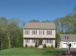 21 Arbor Rd, Uxbridge, MA 01569