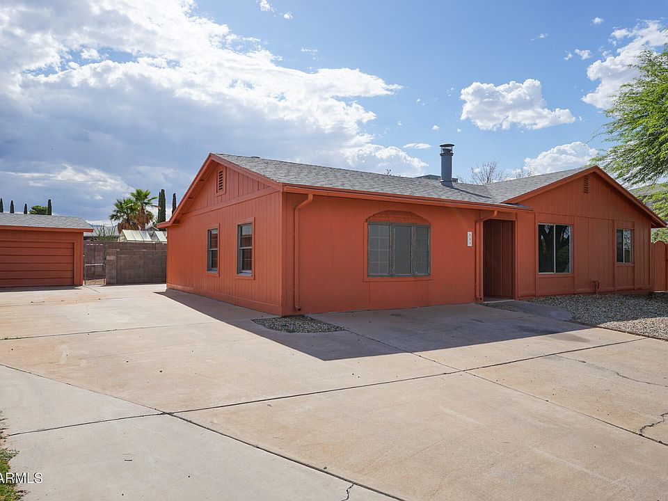 1st image of 440 S Canyon Drive