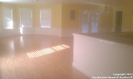 4th image of 1027 UTOPIA AVE