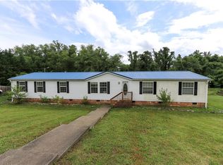 2937 Cranberry Rd, Boonville, NC 27011