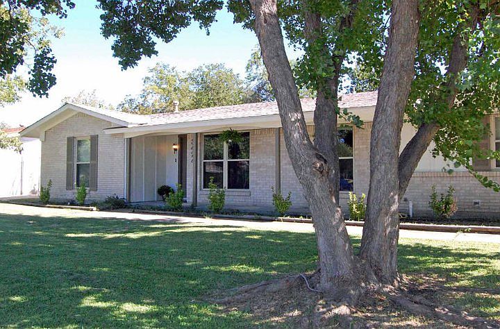 1st image of 3424 Mapledale Dr