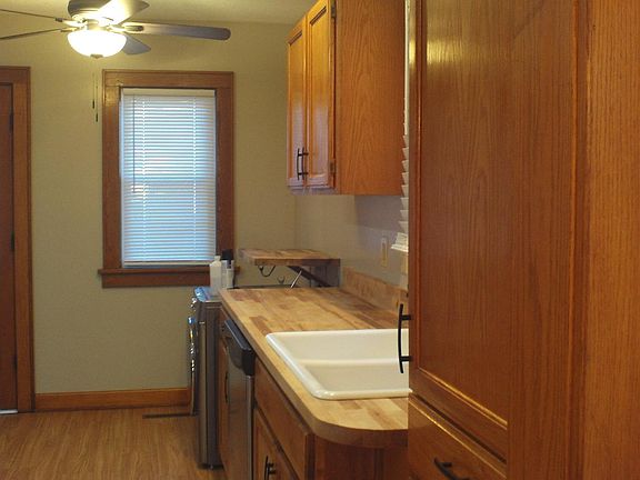 5th image of 2221 Hardesty Ave