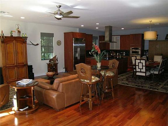 3rd image of 1645 NE 4th Pl