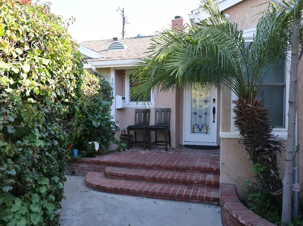 19844 Schoolcraft St, Winnetka, CA 91306