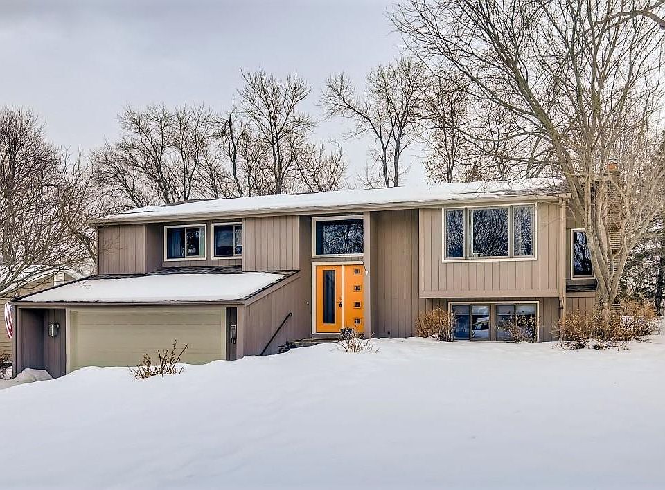 1st image of 10785 Woodwatch Cir