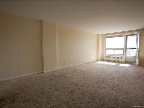 5th image of 71 Strawberry Hill Ave #601