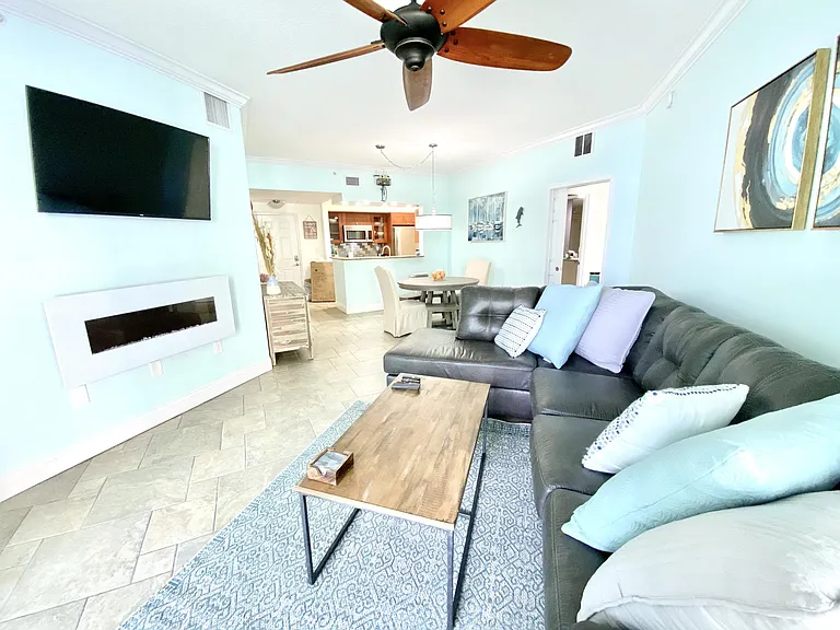 215 NW Flagler Ave #202 — Photo 7