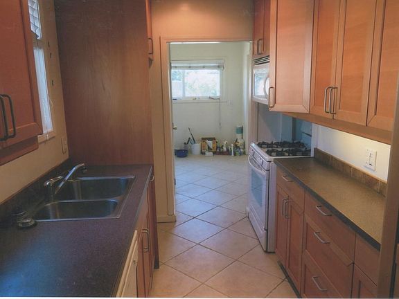 5th image of 3643 37th St
