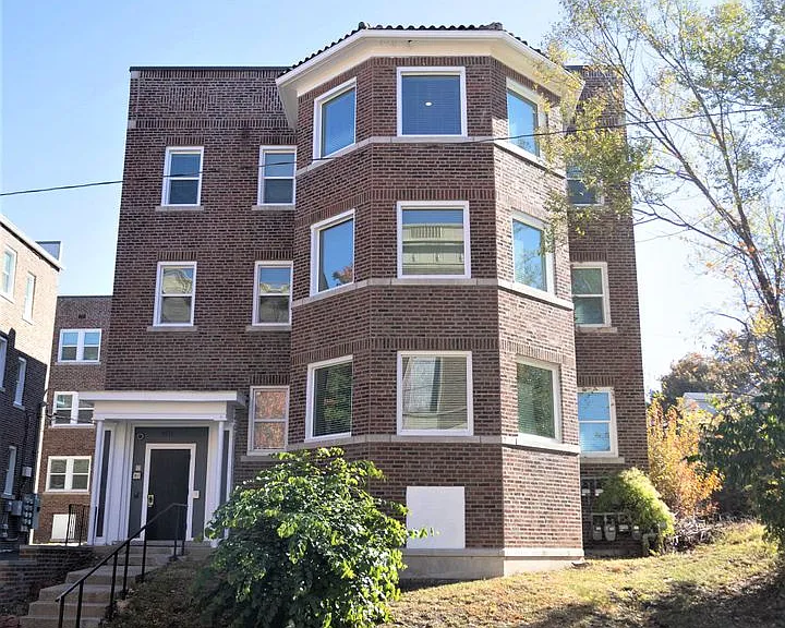 1205 E Armour Blvd — Photo 16