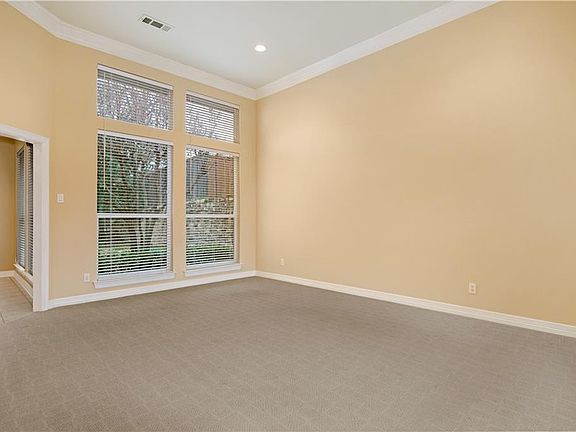 3rd image of 3207 Shadow Wood Cir