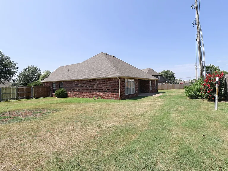 5107 Barr Dr — Photo 37