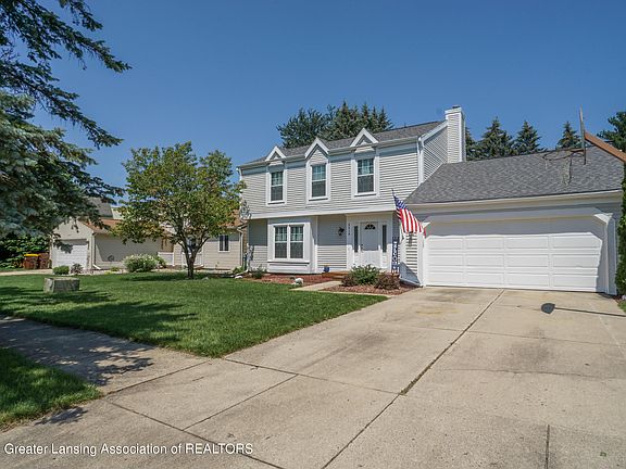 3rd image of 2418 Seville Dr