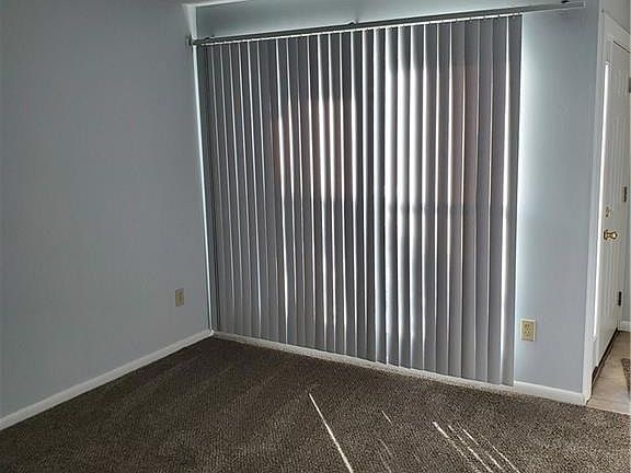 5th image of 2872 Foxwood Ct