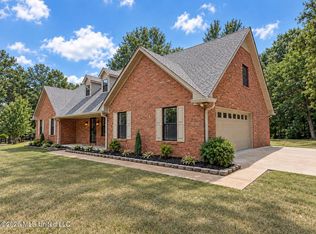 3461 Amy Dr, Nesbit, MS 38651