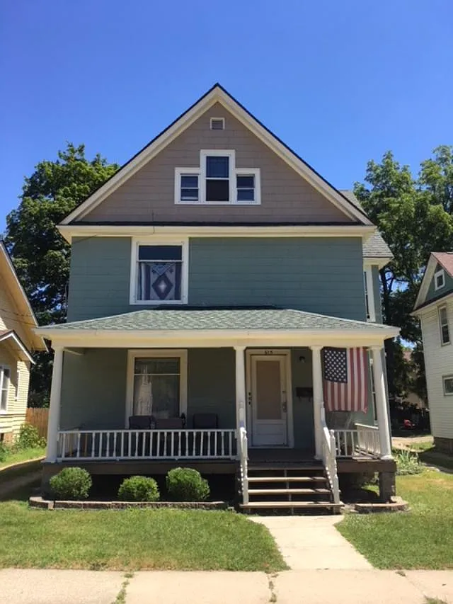 615 Locust St — Photo 1
