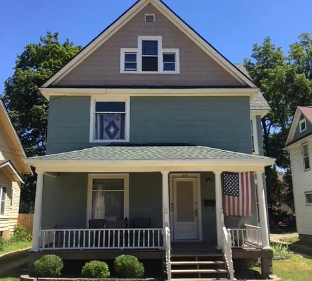 615 Locust St — Photo 1