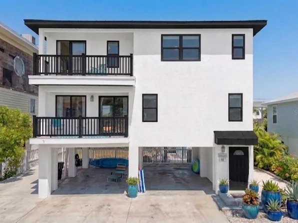 23 80th Ave, Treasure Island, FL 33706