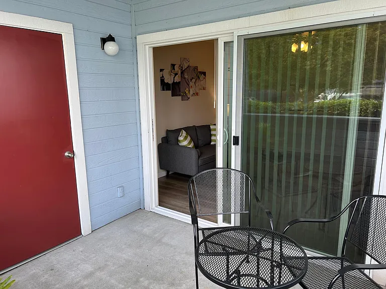 Windemere Apartments — Photo 13