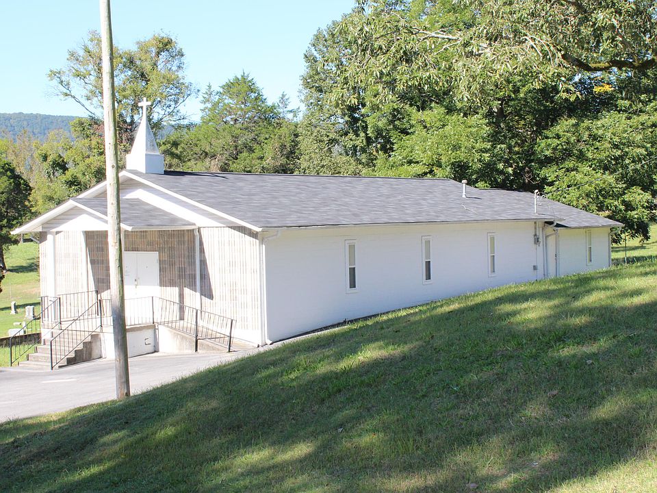1st image of 1402 Holly Ave