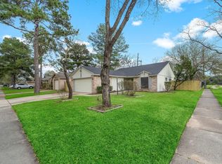 12602 Hickory Bend Dr, Houston, TX 77070