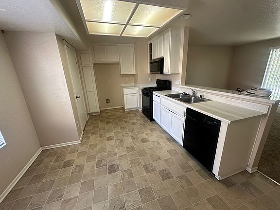 2nd image of 1365 Crafton Ave APT 1084
