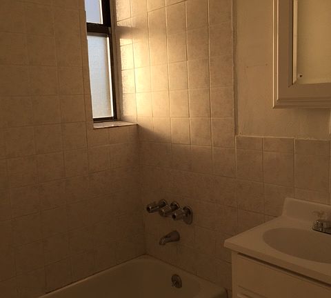 5th image of 17 Hausman St APT 1