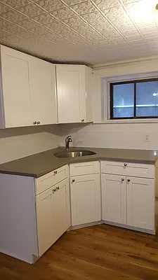 Rented by MCR Realty | media 16