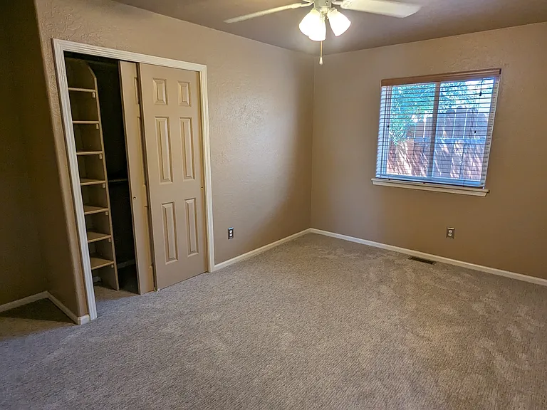 708 S Junction Ave — Photo 11