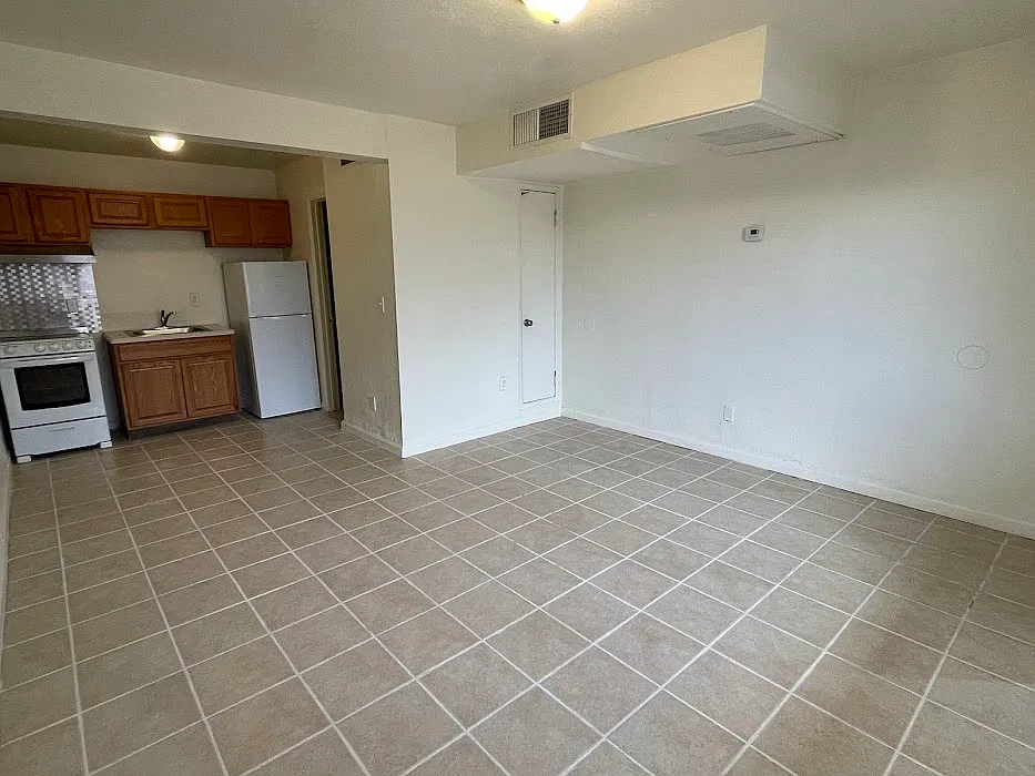 Olive Apartments - 16 — Photo 2