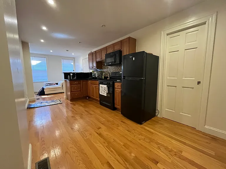 61 Joy St #1F — Photo 5