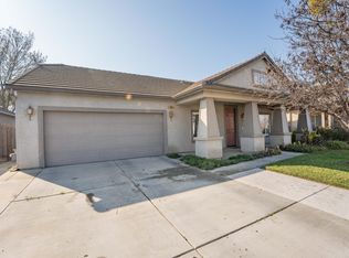 2093 W Rio Hondo Way, Hanford, CA 93230