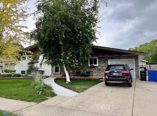 90 23rd Ave N, Fargo, ND 58102