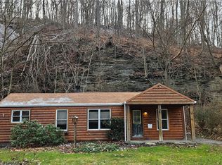 605 Little Pine Creek Rd, Pittsburgh, PA 15223