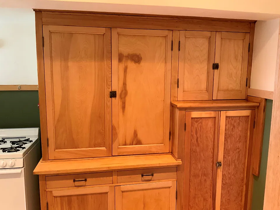 Custom Kitchen Cabinets