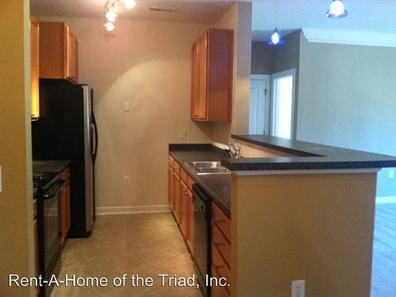 2nd image of 108-202 Sunset Cir