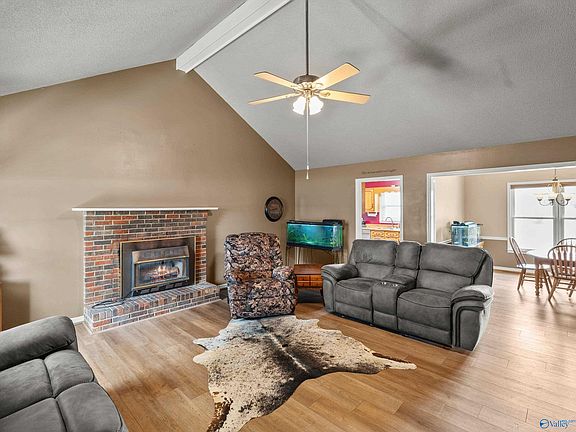 5th image of 19130 E Limestone Rd