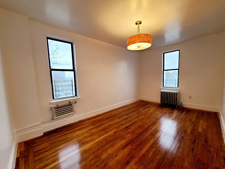 2108 Chatterton Ave #4A — Photo 13