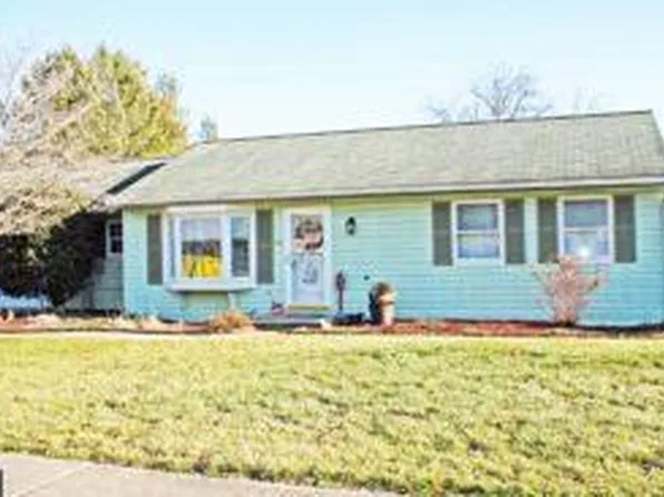 66 Crescent Dr, Manheim, PA 17545
