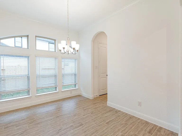 1403 Woodson Ridge Ln — Photo 28