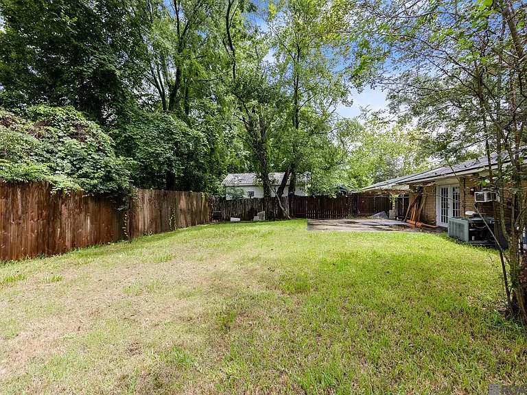 7224 Meadow Park Ave — Photo 17