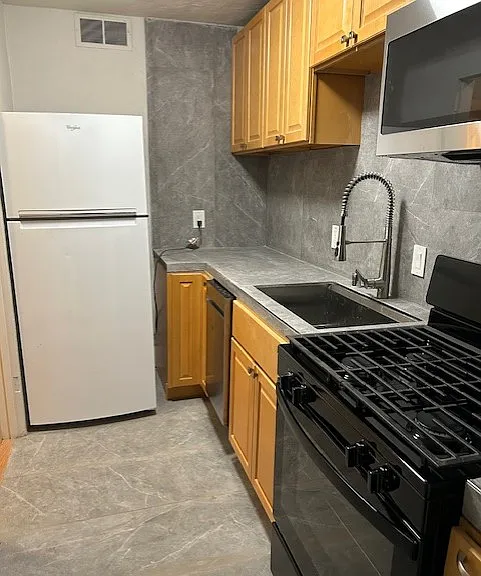 5961 Rincon Dr — Photo 6