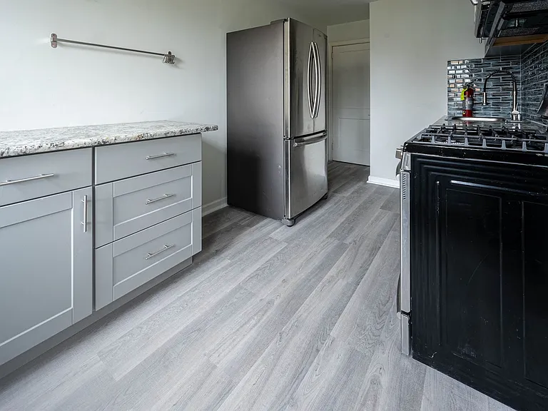 357 Holland St — Photo 13