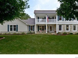 2727 Sun Meadow Dr, Chesterfield, MO 63005