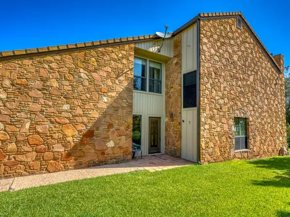 107 Lachite, Horseshoe Bay, TX 78657-6283