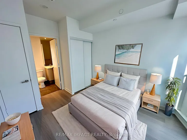448 Burnhamthorpe Rd W — Photo 21