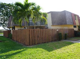162 Springdale Cir, Palm Springs, FL 33461