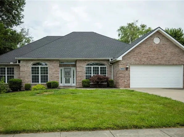 802 Chaucer Ln, Warrensburg, MO 64093