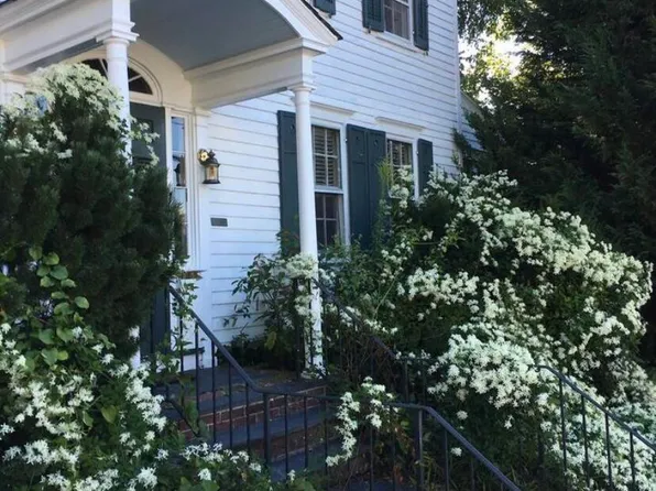 312 N Robinson Ave, Pen Argyl, PA 18072